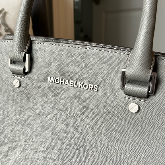 EUC Michael Kors Leather Handbag - Picture 2 of 14